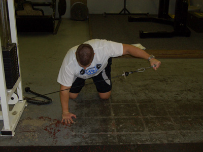 kneeling rear cable lateral raise