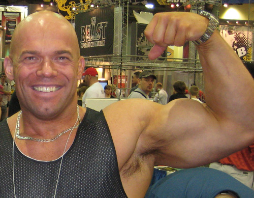 Natural bodybuilding freak Shiloe Steinmetz