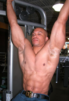 Learn The Proper Pull Up Exercise